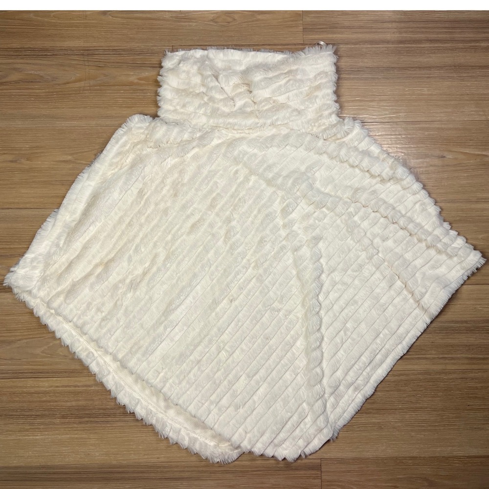 Black Rivet Womens Faux Fur Cowl Neck Poncho Cape Cream Ivory S/M